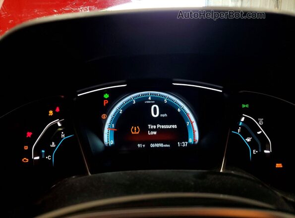 JHMFC1F71JX014895 2018 HONDA CIVIC Red Սարքավորումների վահանակի տեսք