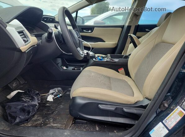 JHMZC5F14JC015496 2018 HONDA CLARITY Blue Вид салону спереду