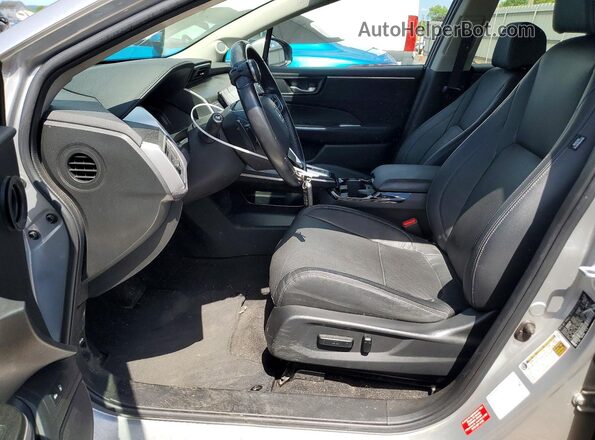 JHMZC5F35JC011488 2018 HONDA CLARITY Silver Вид салону спереду