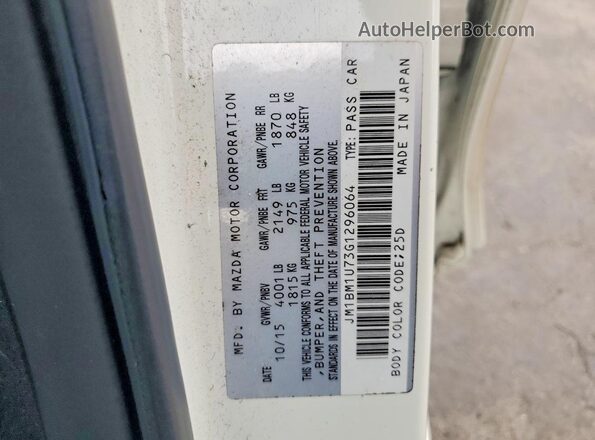 JM1BM1U73G1296064 2016 MAZDA 3 White Engine compartment view