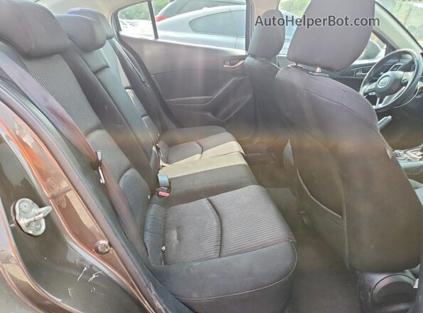 JM1BM1U7XG1333773 2016 MAZDA 3 Gray Vista de los asientos traseros