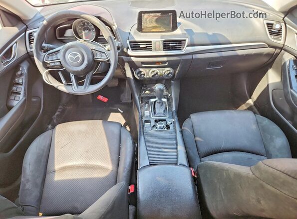 JM1BN1K73H1101937 2017 MAZDA 3 Red Առջևի վահանակի տեսք
