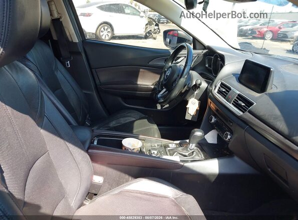 JM1BN1M37H1135017 2017 MAZDA 3 Gray Front interior view