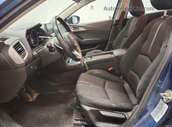 JM1BN1V78J1161908 2018 MAZDA 3 Синий Вид салона спереди