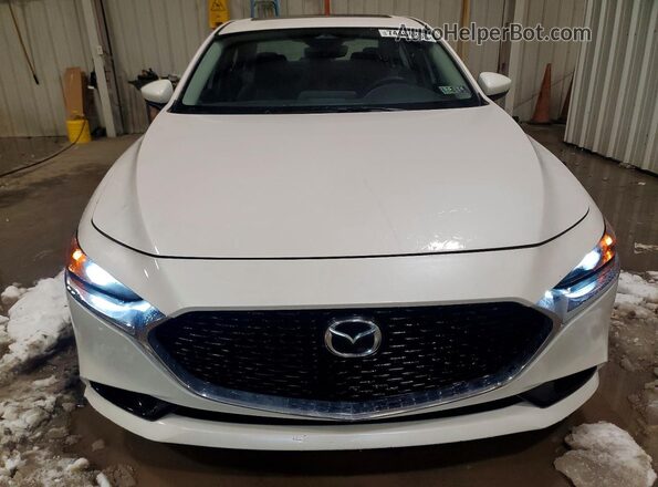JM1BPACM3S1758467 2025 MAZDA 3 White Front view