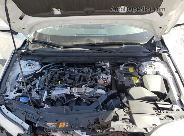 JM1BPACM3S1779139 2025 MAZDA 3 White Widok wnętrza z tyłu