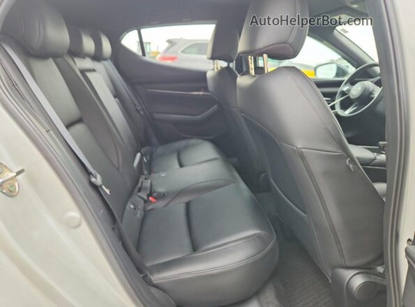 JM1BPAKM5S1761100 2025 MAZDA 3 Gray უკანა სავარძლების ხედი