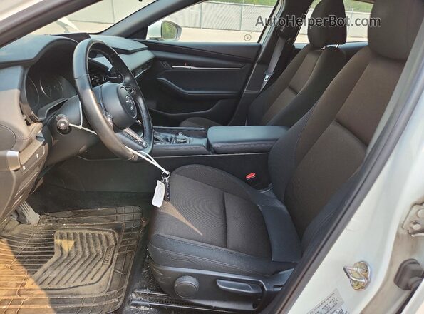 JM1BPAL76P1606474 2023 MAZDA 3 Белый Вид салона спереди