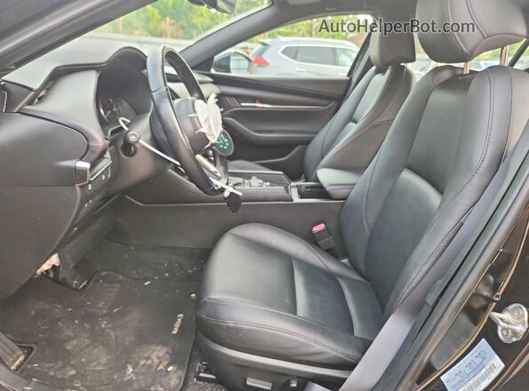 JM1BPALL3N1502101 2022 MAZDA 3 Черный Вид салона спереди