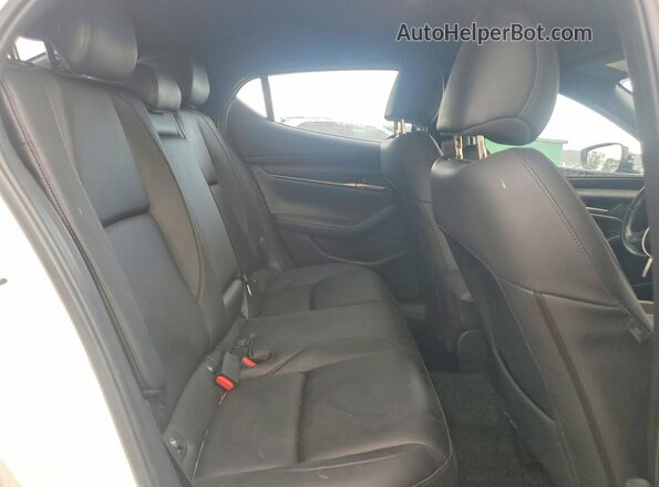 JM1BPALMXL1157218 2020 MAZDA 3 White Vista de los asientos traseros