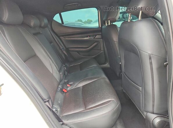 JM1BPAML6N1502317 2022 MAZDA 3 Белый Вид задних сидений