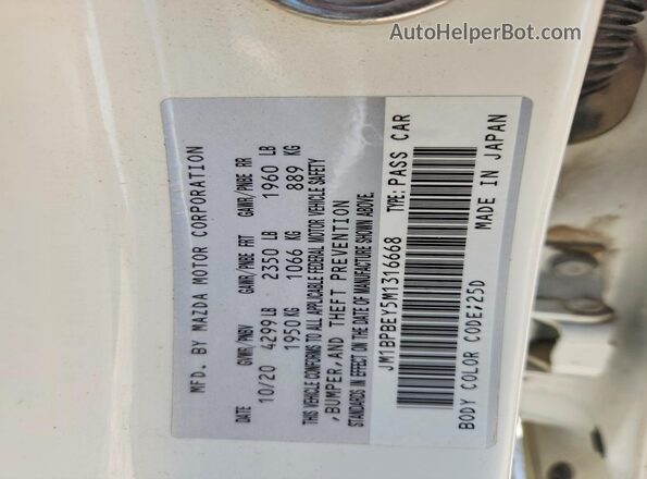 JM1BPBEY5M1316668 2021 MAZDA 3 White Engine compartment view