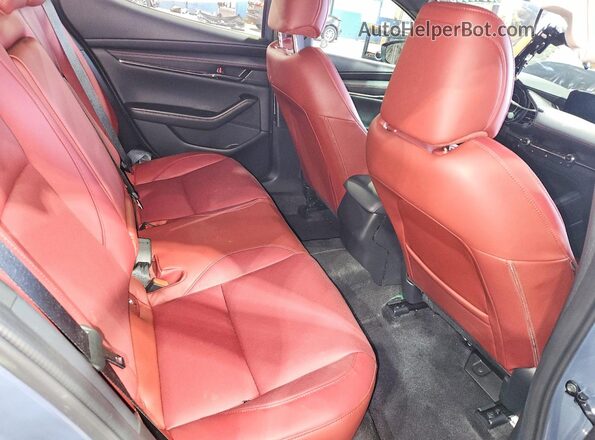 JM1BPBLL9T1867255 2026 MAZDA 3 Blue Սալոնի հետևի տեսք