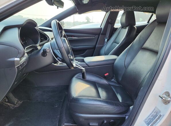JM1BPBML1M1401674 2021 MAZDA 3 White Вид салону спереду