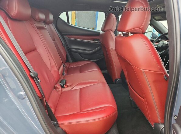 JM1BPBML2M1301034 2021 MAZDA 3 Gray Vista de los asientos traseros