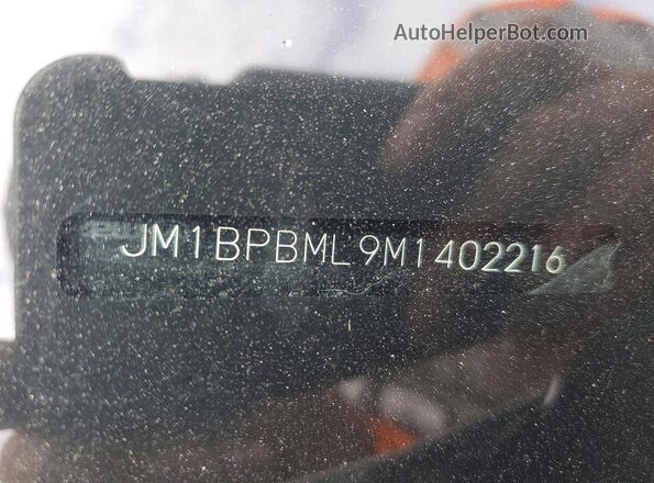 JM1BPBML9M1402216 2021 MAZDA 3 White Շարժիչի բաժամունքի տեսք