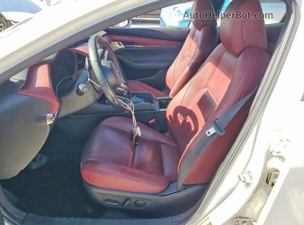 JM1BPBNM3K1124207 2019 MAZDA 3 Белый Вид салона спереди