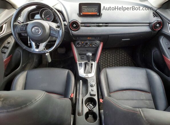 JM1DKBC79G0111799 2016 MAZDA CX-3 Red Vista del salpicadero