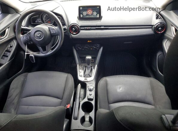 JM1DKDB72H0150233 2017 MAZDA CX-3 Silver Widok deski rozdzielczej