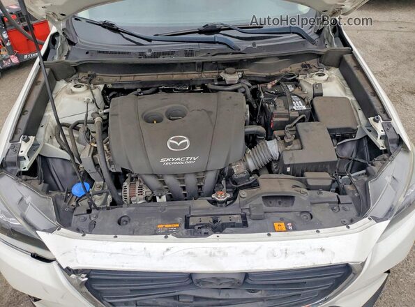 JM1DKDB72K0443668 2019 MAZDA CX-3 White Widok wnętrza z tyłu