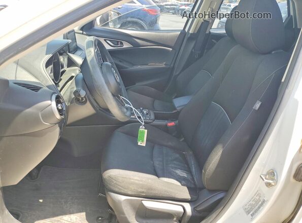 JM1DKDB77L1470506 2020 MAZDA CX-3 White Vista interior delantera