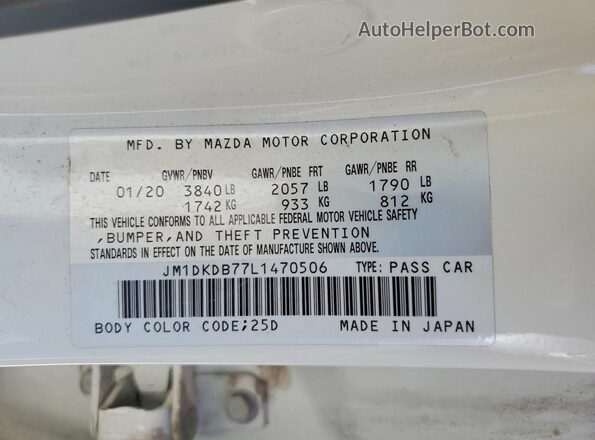 JM1DKDB77L1470506 2020 MAZDA CX-3 White Vista del compartimento del motor