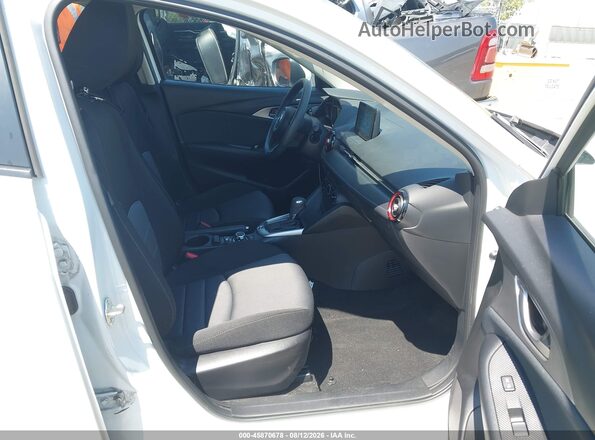 JM1DKDB78J0331567 2018 MAZDA CX-3 White Widok wnętrza z przodu