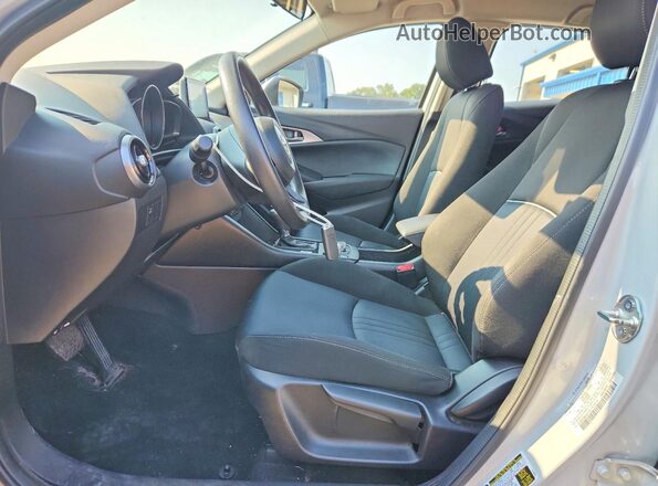JM1DKFB76K0441143 2019 MAZDA CX-3 White Front interior view