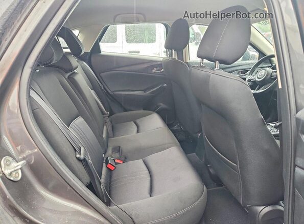 JM1DKFB7XM1505309 2021 MAZDA CX-3 Gray Widok tylnych siedzeń