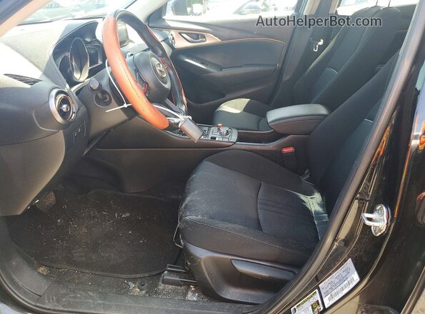 JM1DKFB7XM1507318 2021 MAZDA CX-3 Gray Вид салону спереду