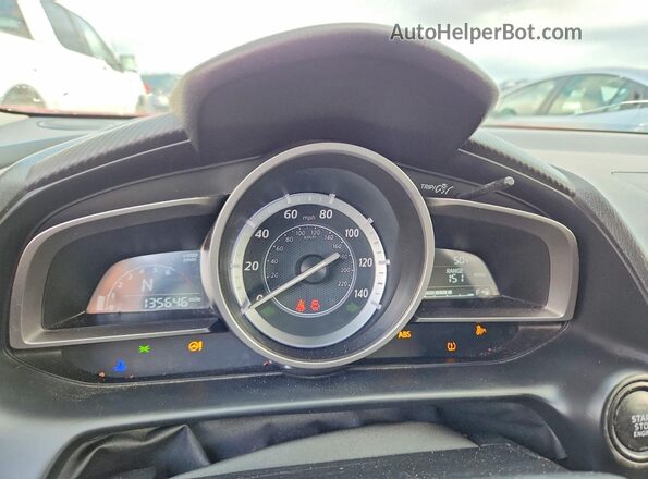 JM1DKFC73H0148596 2017 MAZDA CX-3 Red Vista del cuadro de instrumentos