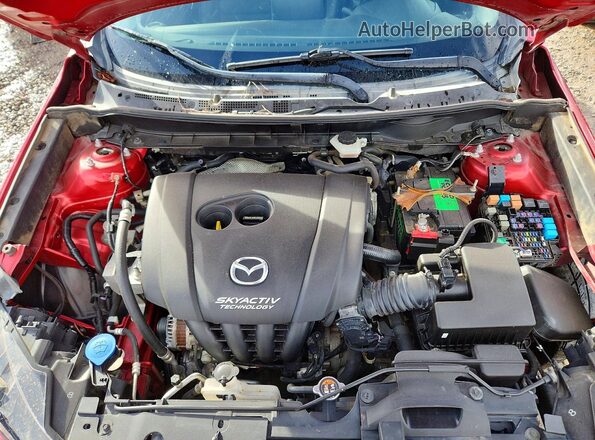 JM1DKFC73H0148596 2017 MAZDA CX-3 Red Vista del compartimento del motor