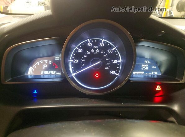 JM1DKFC73J1324319 2018 MAZDA CX-3 Красный Вид щитка приборов