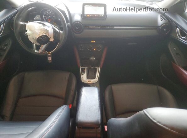 JM1DKFC75H0166601 2017 MAZDA CX-3 White Vista del salpicadero