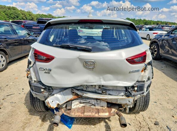 JM1DKFC79G0131140 2016 MAZDA CX-3 White Rear view