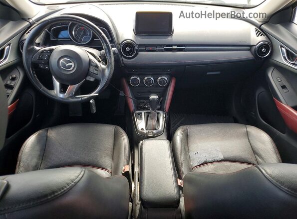 JM1DKFD79H0165787 2017 MAZDA CX-3 Gray Vista del salpicadero