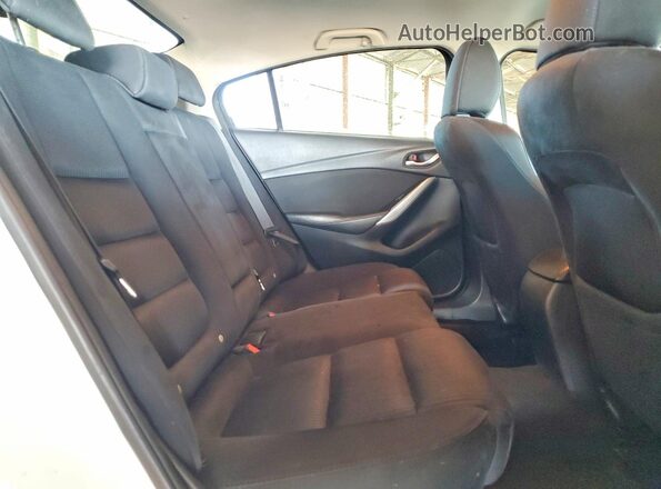 JM1GJ1U58G1467601 2016 MAZDA 6 White Հետևի նստատեղերի տեսք