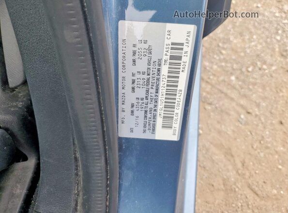 JM1GL1U51H1124737 2017 MAZDA 6 Blue ძრავის განყოფილების ხედი