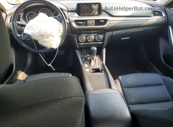 JM1GL1U54H1125400 2017 MAZDA 6 Черный Вид панели приборов