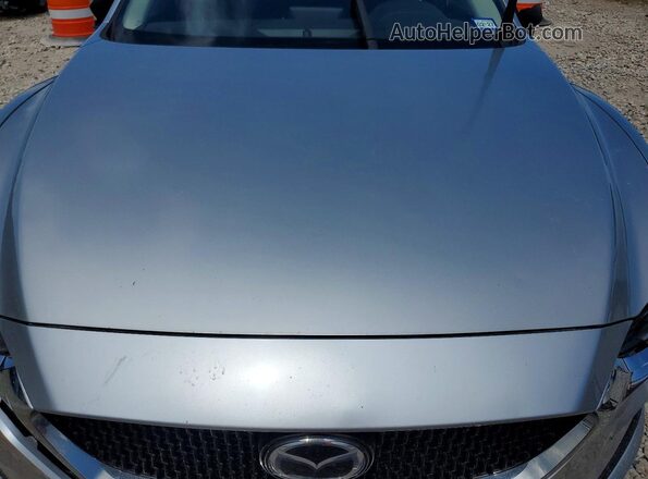 JM1GL1UM8J1319005 2018 MAZDA 6 Silver Rear interior view