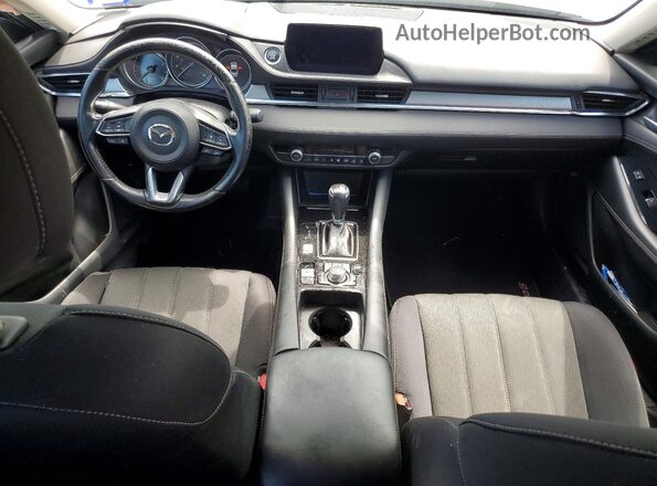 JM1GL1UM8J1319005 2018 MAZDA 6 Silver Dashboard view