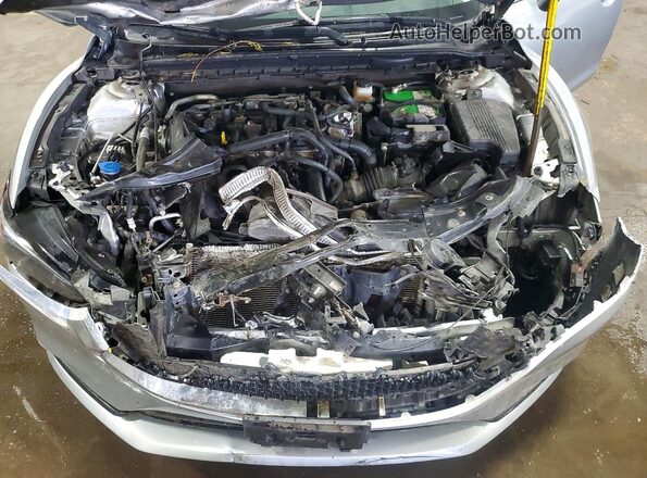 JM1GL1UMXJ1320561 2018 MAZDA 6 Silver Rear interior view