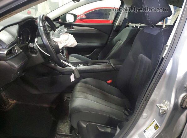 JM1GL1UMXJ1320561 2018 MAZDA 6 Silver Front interior view