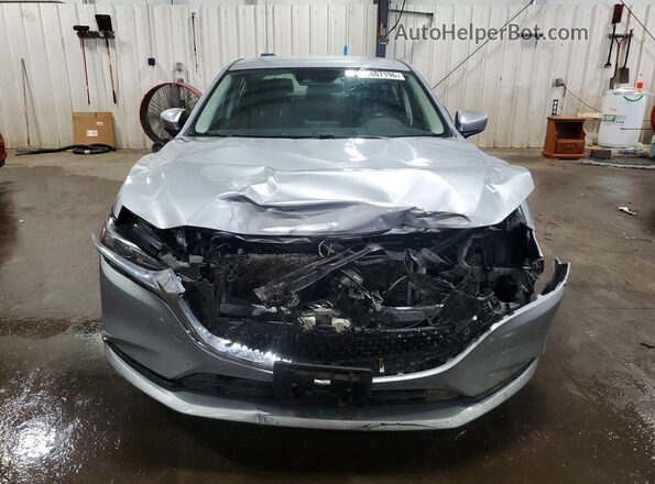 JM1GL1UMXJ1320561 2018 MAZDA 6 Silver Front view