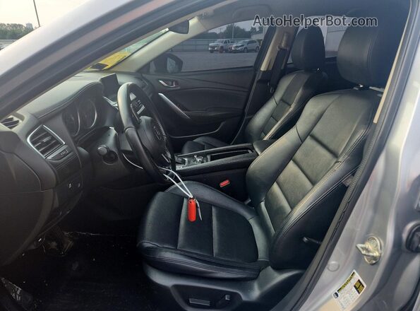 JM1GL1V50H1123061 2017 MAZDA 6 Silver Вид салону спереду