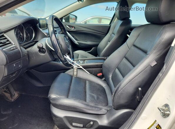 JM1GL1V53H1101281 2017 MAZDA 6 White წინა სალონის ხედი