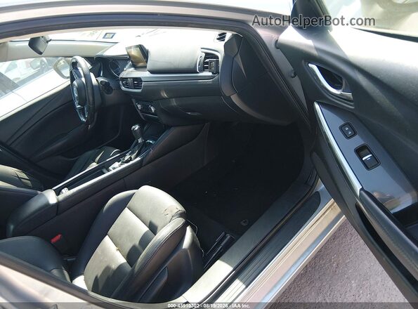 JM1GL1V54H1107445 2017 MAZDA 6 Light Blue Vista interior delantera