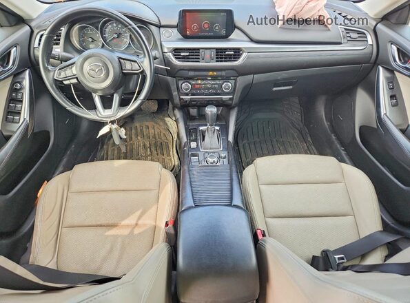 JM1GL1V54H1130496 2017 MAZDA 6 Gray Widok deski rozdzielczej