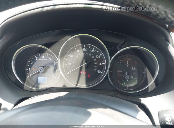 JM1GL1V56H1146828 2017 MAZDA 6 White Հետևի նստատեղերի տեսք