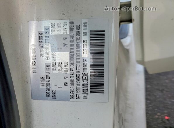 JM1GL1VMXJ1329386 2018 MAZDA 6 White Engine compartment view